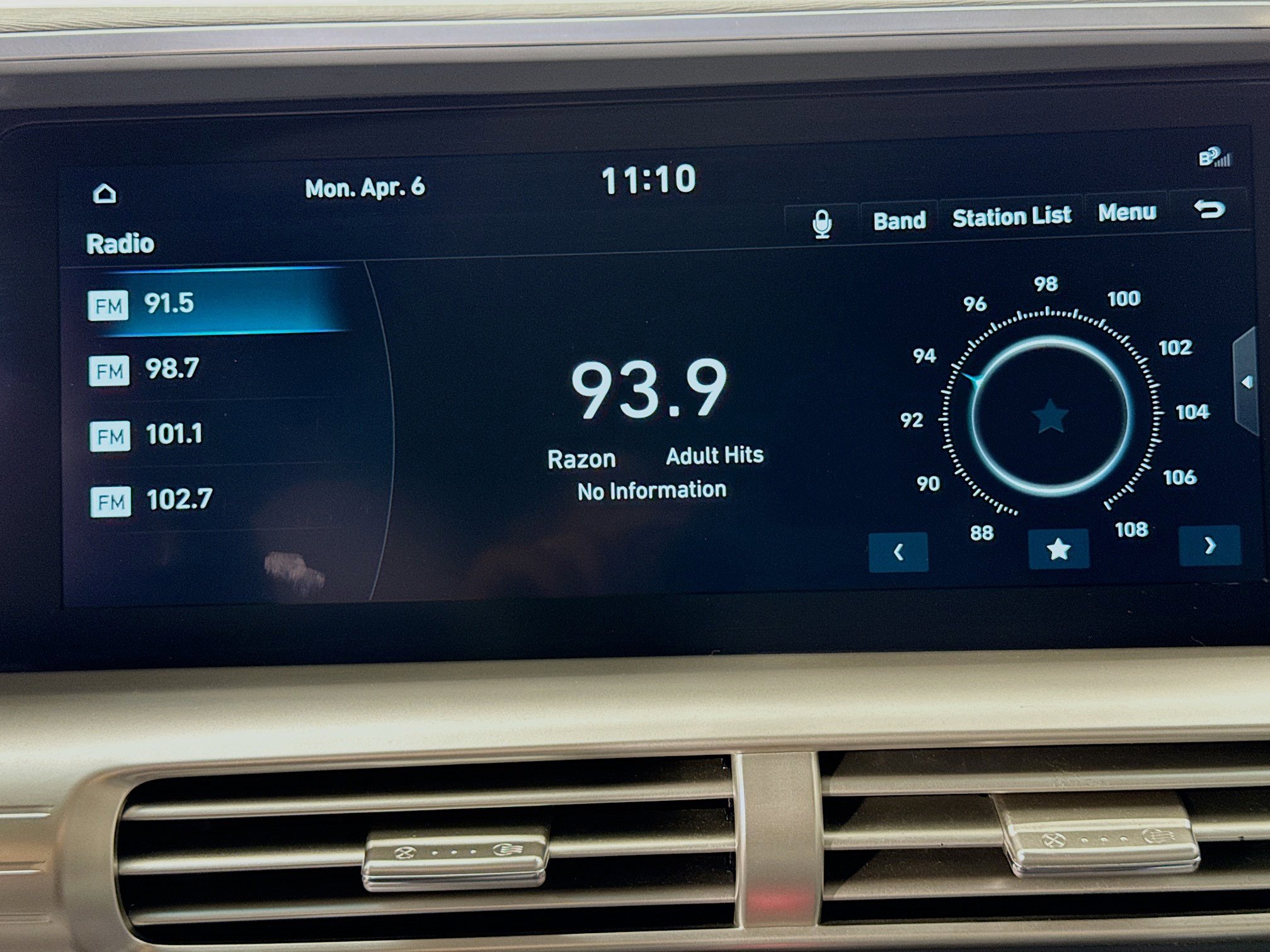 Used 2022 Hyundai Nexo Blue image 15