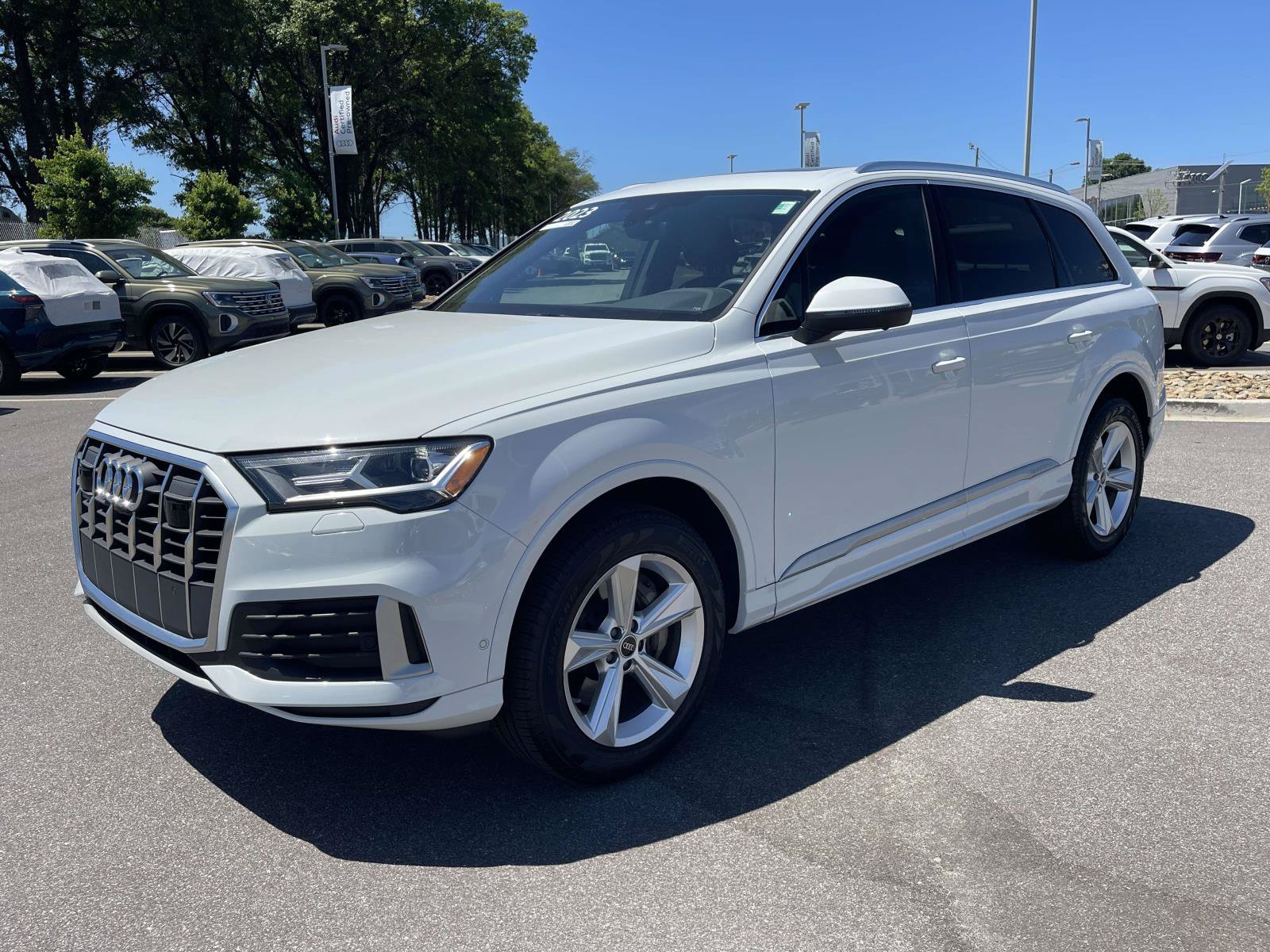 Certified 2023 Audi Q7 2.0T Premium Plus AWD/4WD image 3