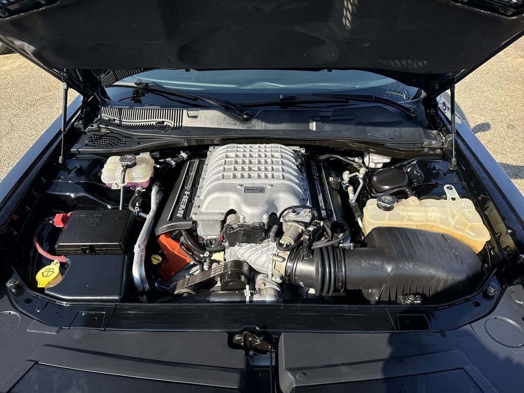 Used 2015 Dodge Challenger SRT Hellcat image 24