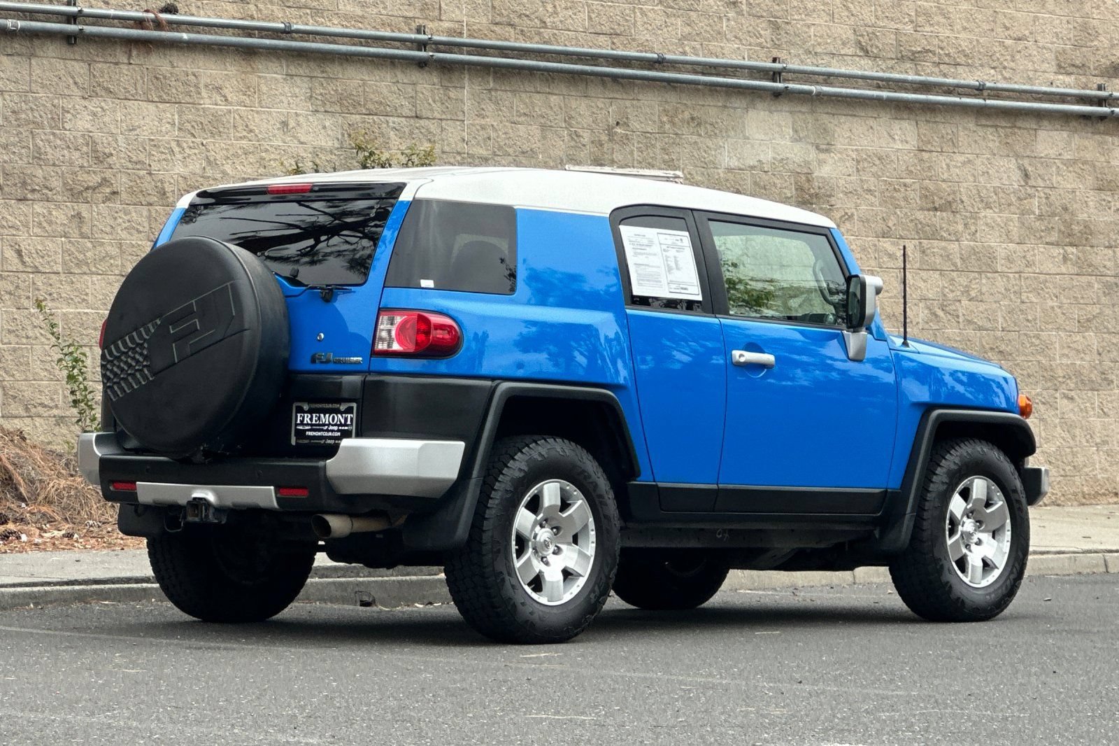 Used 2008 Toyota FJ Cruiser 2WD image 3