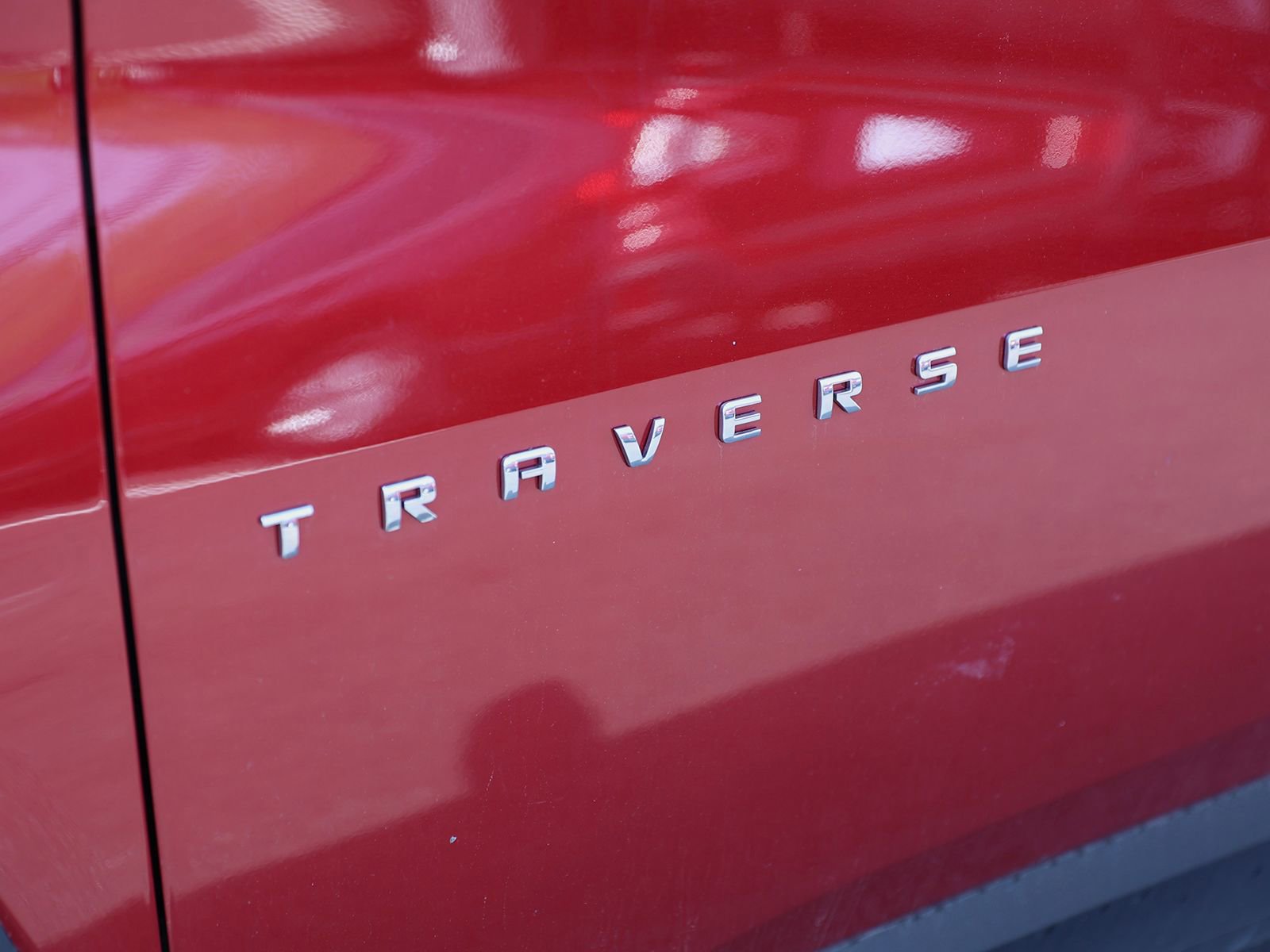 Used 2019 Chevrolet Traverse RS w/ LPO, Floor Liner Package AWD/4WD image 9