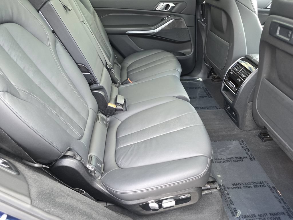 Used 2022 BMW X7 xDrive40i w/ Premium Package AWD/4WD image 18