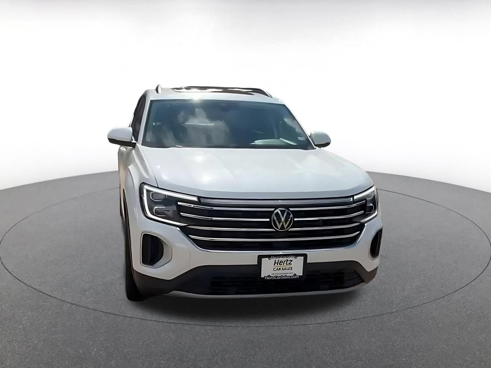 Used 2026 Volkswagen Atlas SE FWD image 4