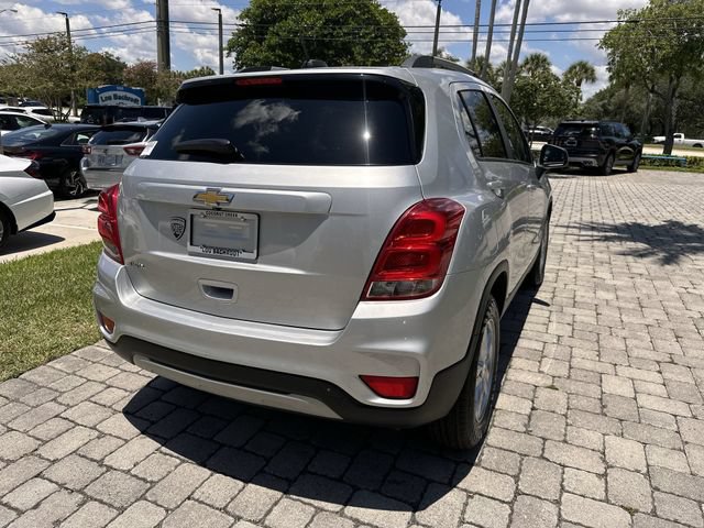 Used 2022 Chevrolet Trax LT w/ LT Convenience Package FWD image 37