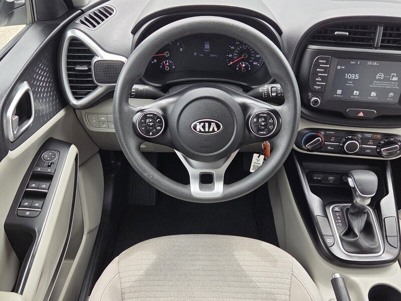 Used 2020 Kia Soul S FWD image 13