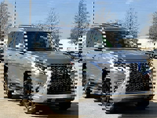 Used 2020 Lexus GX 460 Premium w/ Premium Package image 2