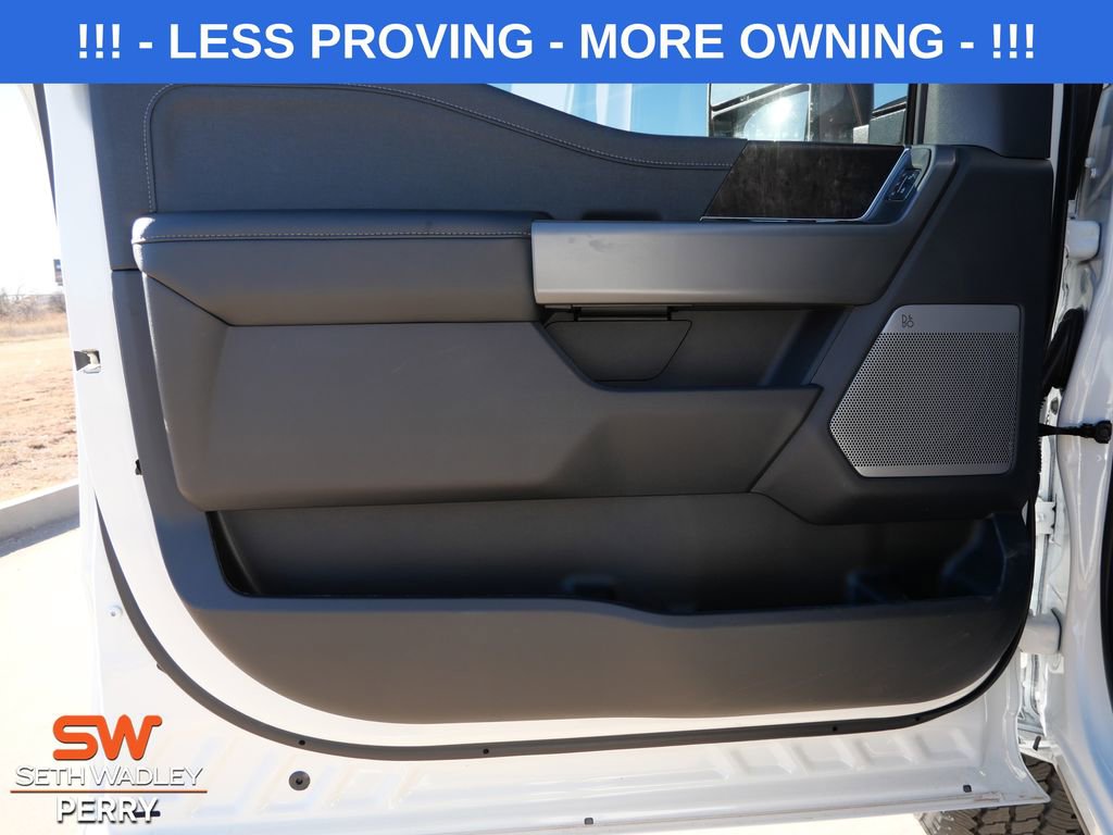 New 2026 Ford F250 Lariat w/ Black Appearance Package AWD/4WD image 16