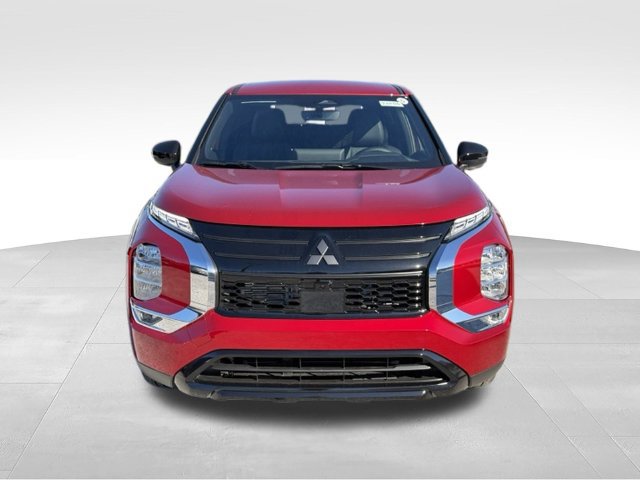 New 2026 Mitsubishi Outlander LE FWD image 8