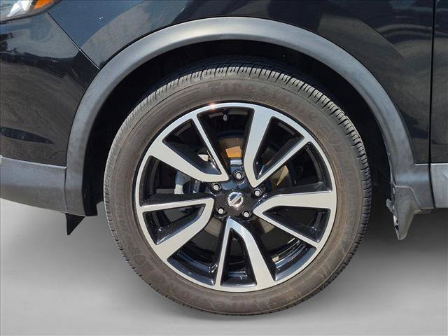 Used 2017 Nissan Rogue Sport SL w/ SL Premium Package FWD image 21