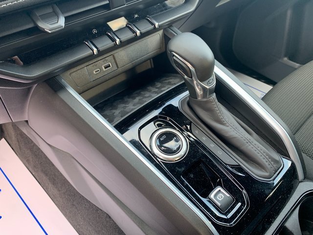 Used 2025 Chevrolet Colorado LT image 17