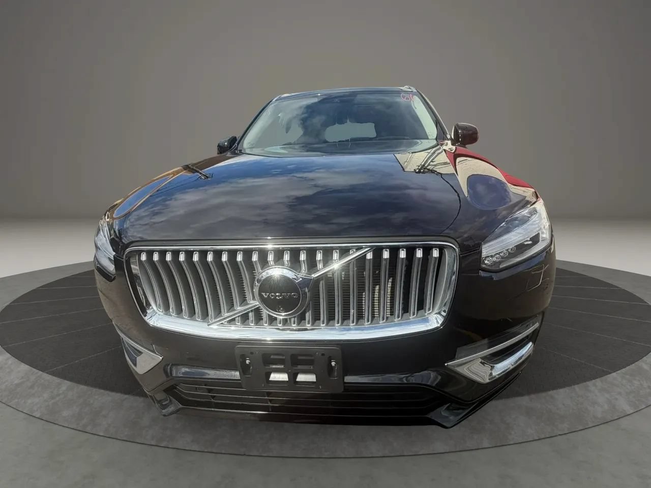Used 2022 Volvo XC90 T6 Inscription w/ Lounge Package AWD/4WD image 2