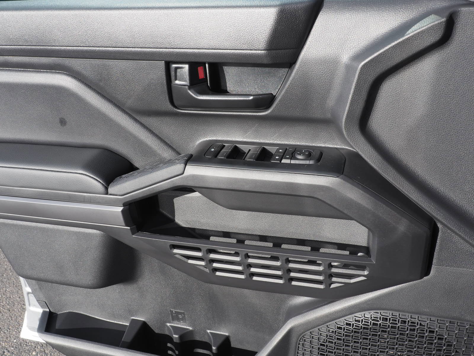 New 2025 Toyota Tacoma SR5 image 12