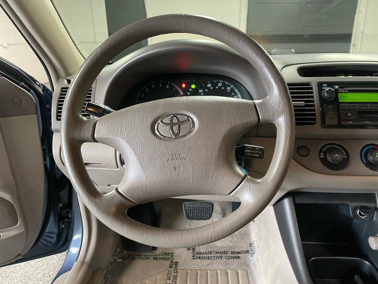 Used 2004 Toyota Camry LE FWD image 17