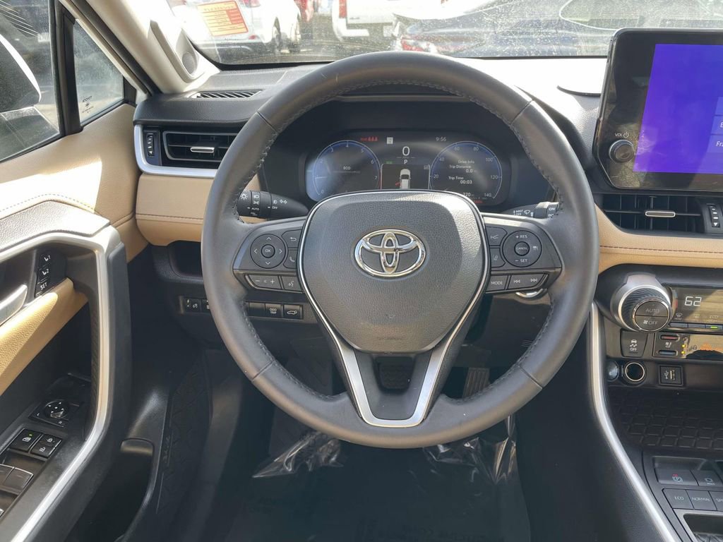 Used 2024 Toyota RAV4 Limited image 25