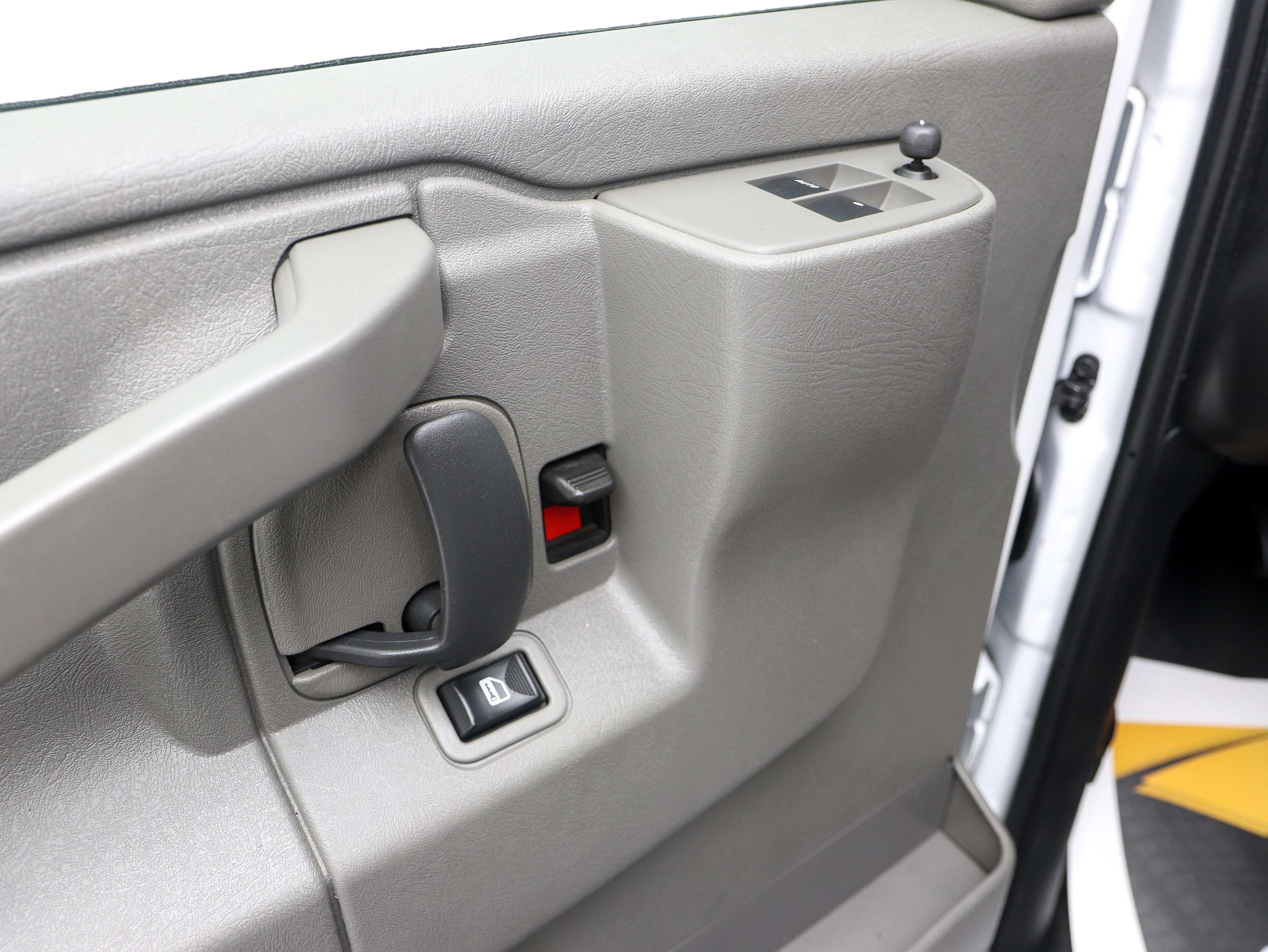 Used 2021 Chevrolet Express 2500 Extended RWD image 20