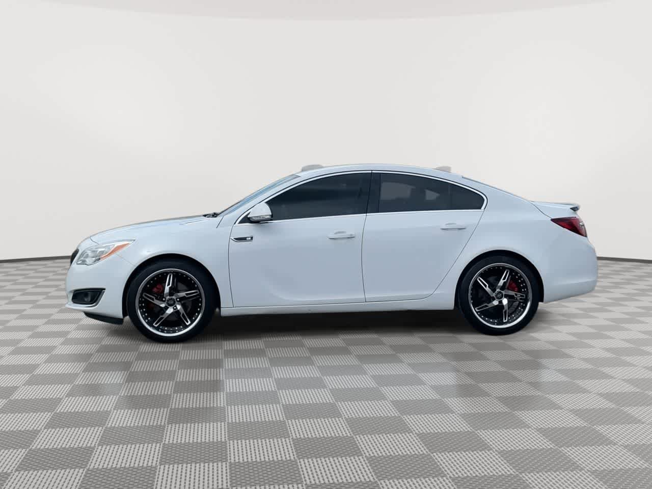 Used 2017 Buick Regal Sport Touring FWD image 5