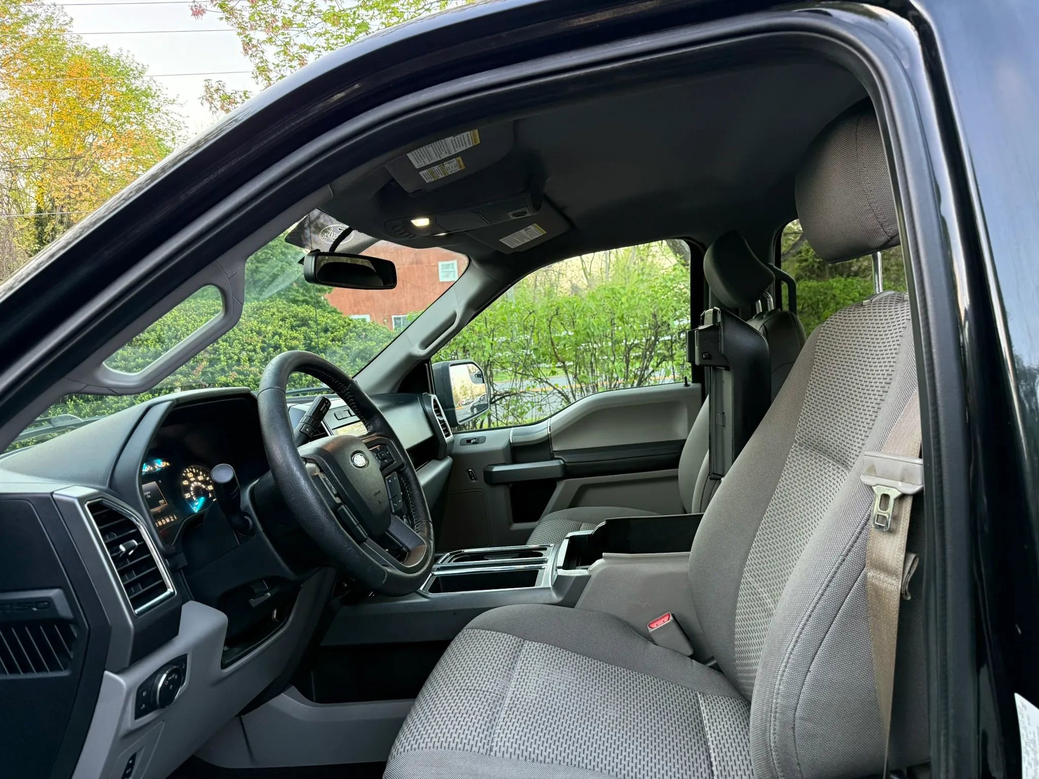 Used 2016 Ford F150 XLT w/ Equipment Group 302A Luxury image 34