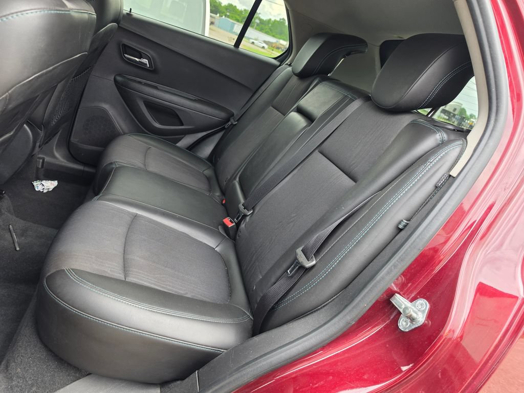 Used 2016 Chevrolet Trax LT w/ LT Sun and Sound Package AWD/4WD image 7
