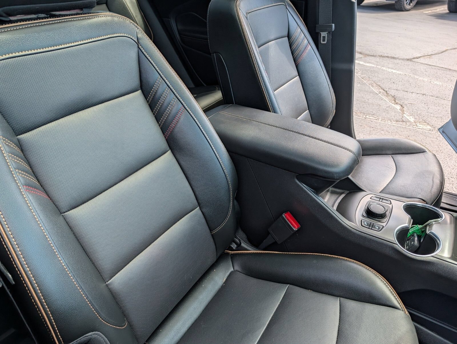 Used 2024 GMC Terrain AT4 w/ LPO, Floor Liner Package AWD/4WD image 31