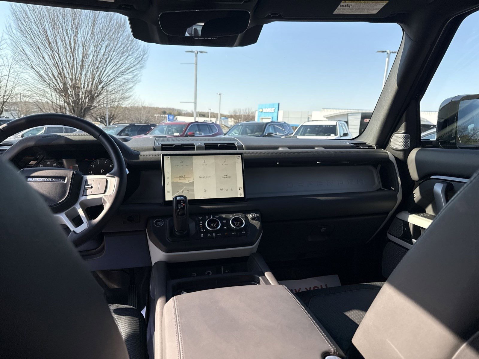 Used 2024 Land Rover Defender 130 X-Dynamic SE image 20