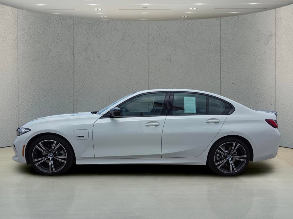 Used 2023 BMW 330e w/ Driving Assistance Package RWD image 9