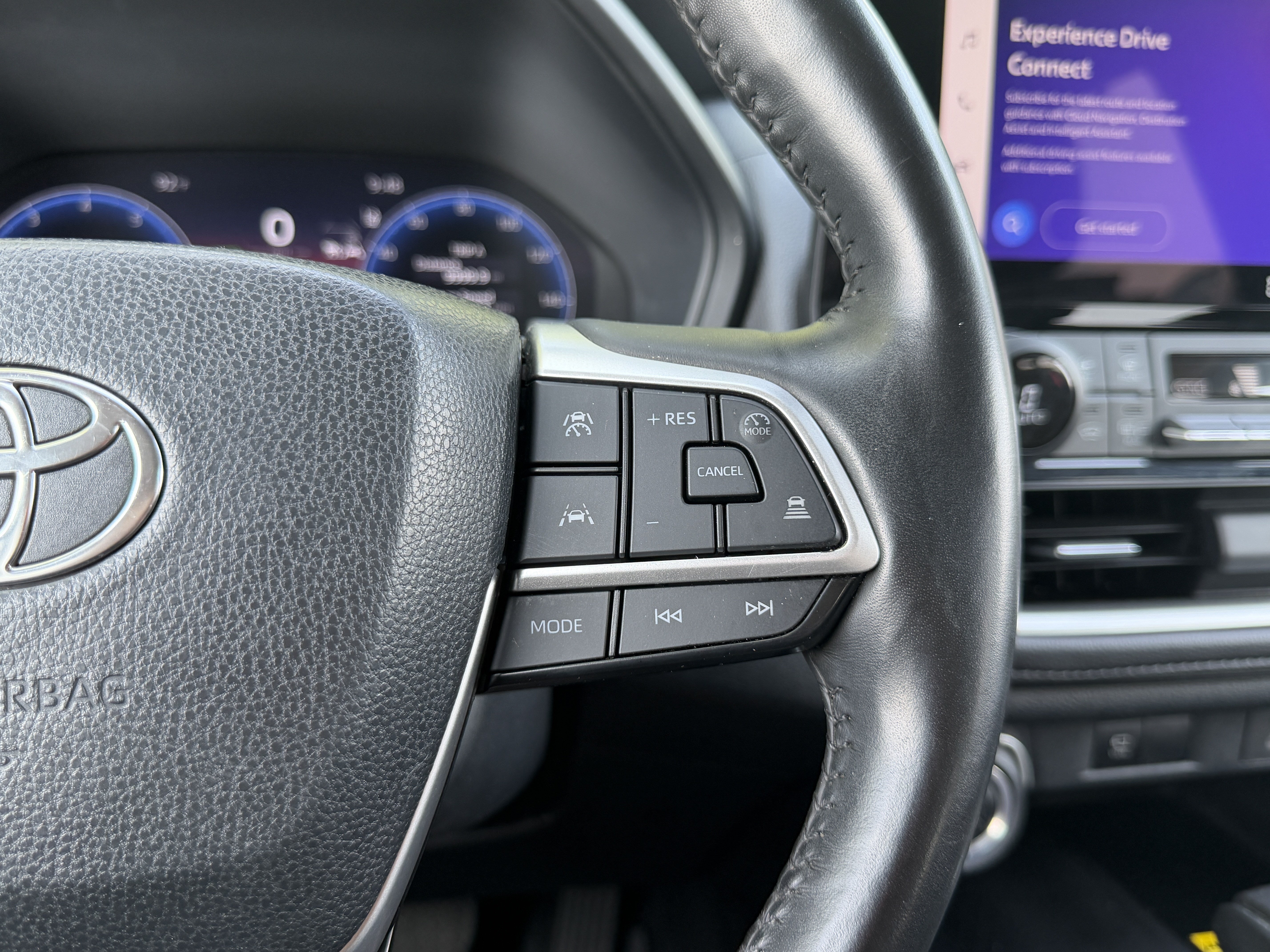 Used 2024 Toyota Grand Highlander AWD image 18