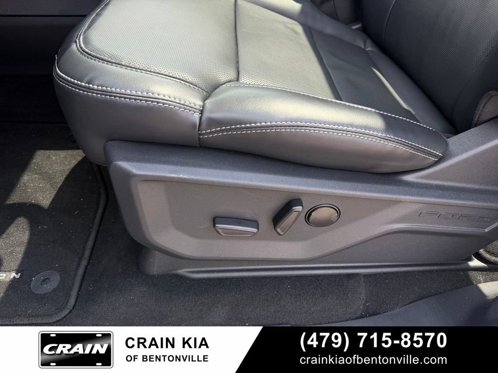 Used 2026 Ford Expedition Platinum w/ Stealth Performance Package AWD/4WD image 11