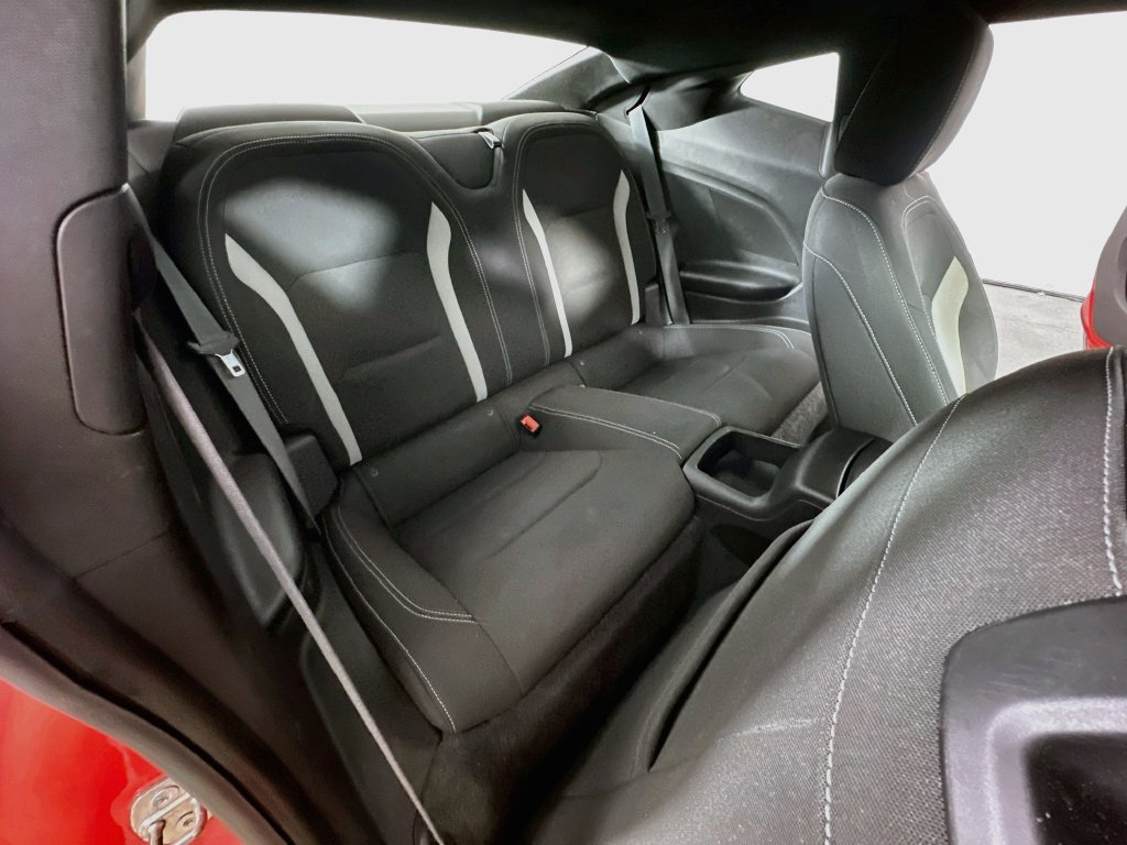 Used 2019 Chevrolet Camaro LT RWD image 11