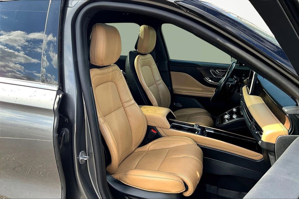 Used 2022 Lincoln Corsair Reserve w/ Equipment Group 201A image 7