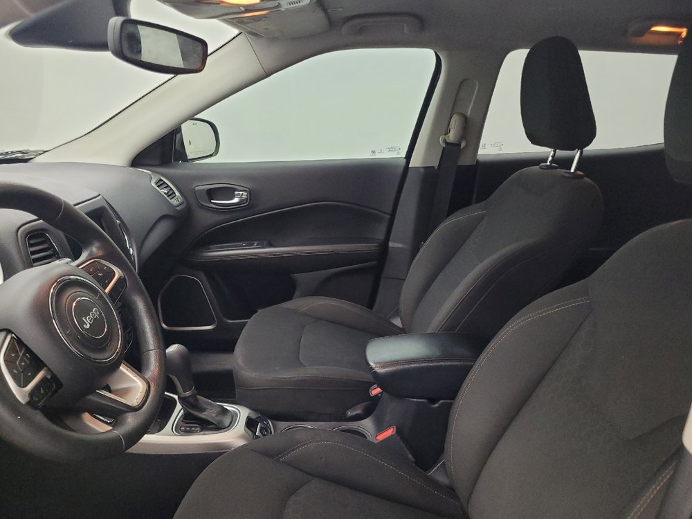 Used 2019 Jeep Compass Sport w/ Tech Group FWD image 17