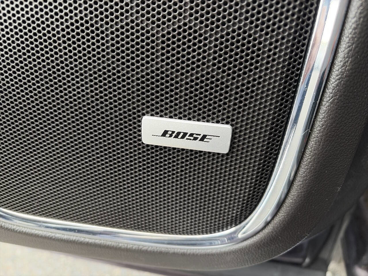 Used 2015 GMC Yukon XL Denali w/ Premium Package image 42