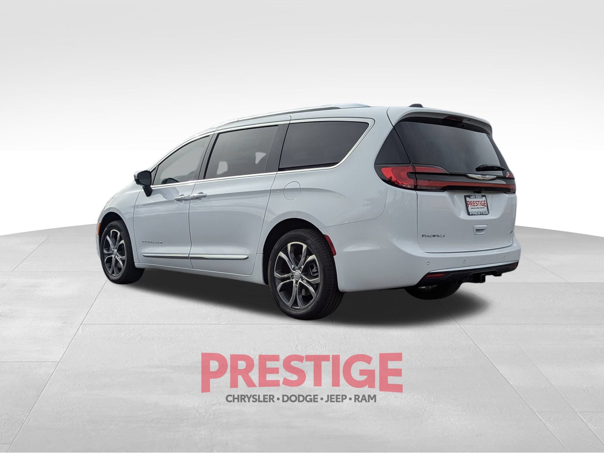 New 2026 Chrysler Pacifica Pinnacle w/ Trailer Tow Group AWD/4WD image 8
