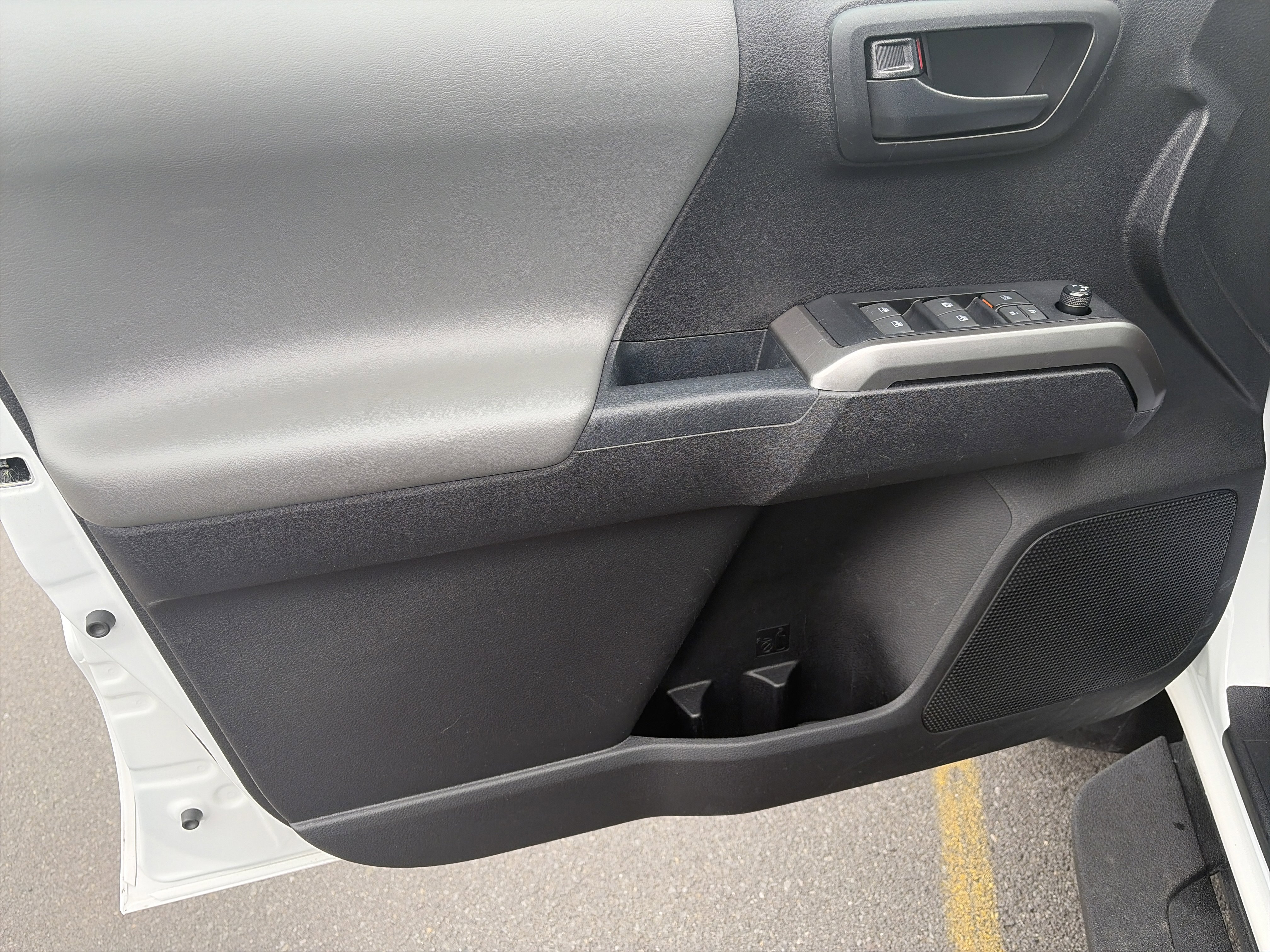 Used 2021 Toyota Tacoma SR5 image 15