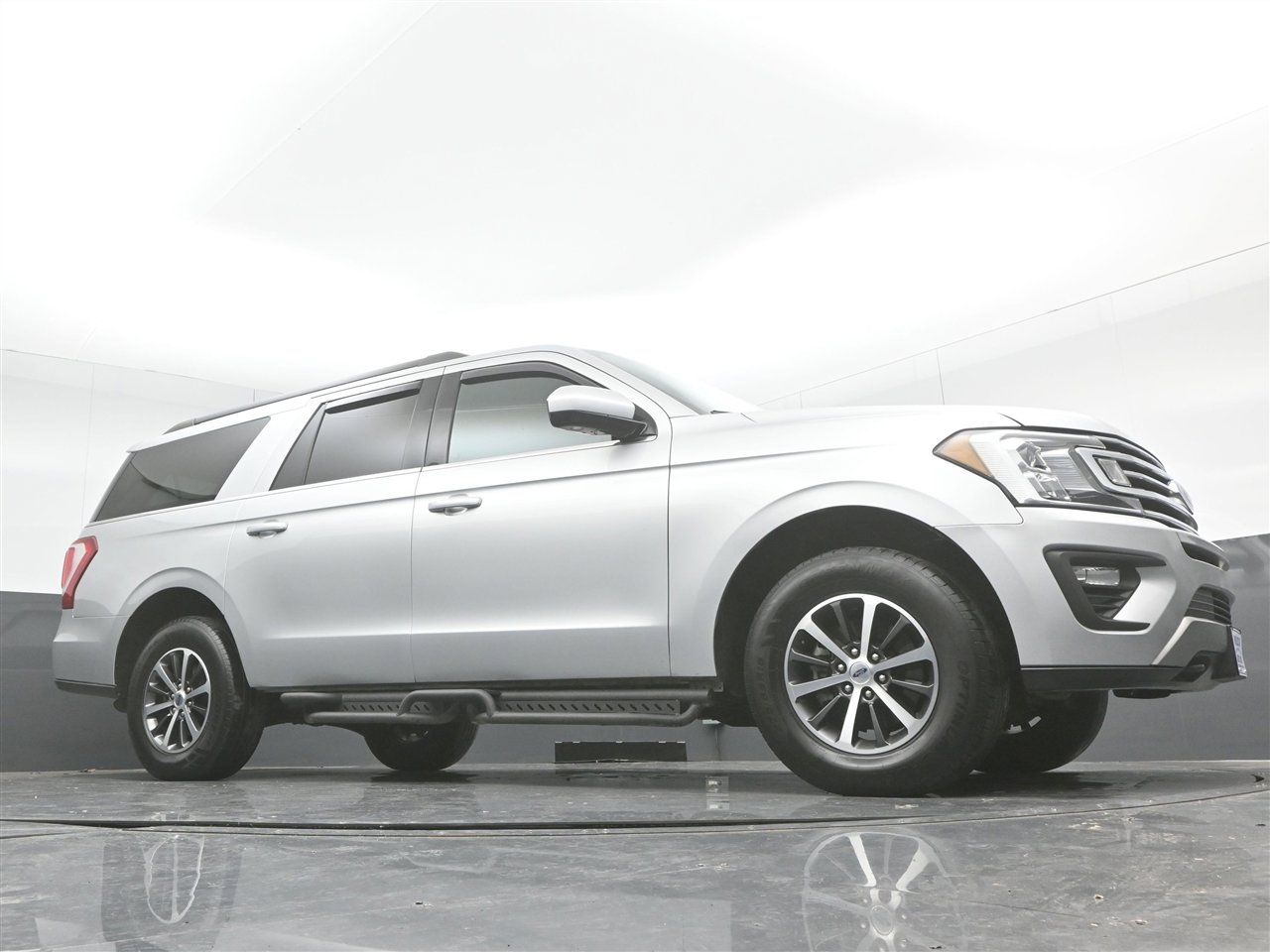 Used 2019 Ford Expedition Max XLT image 32