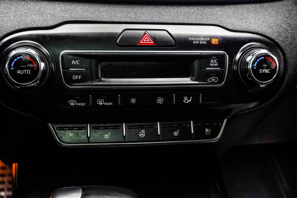 Used 2019 Kia Sorento SX image 23