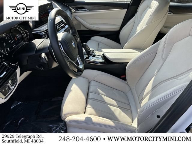 Used 2018 BMW 530e xDrive w/ Premium Package 2 AWD/4WD image 22