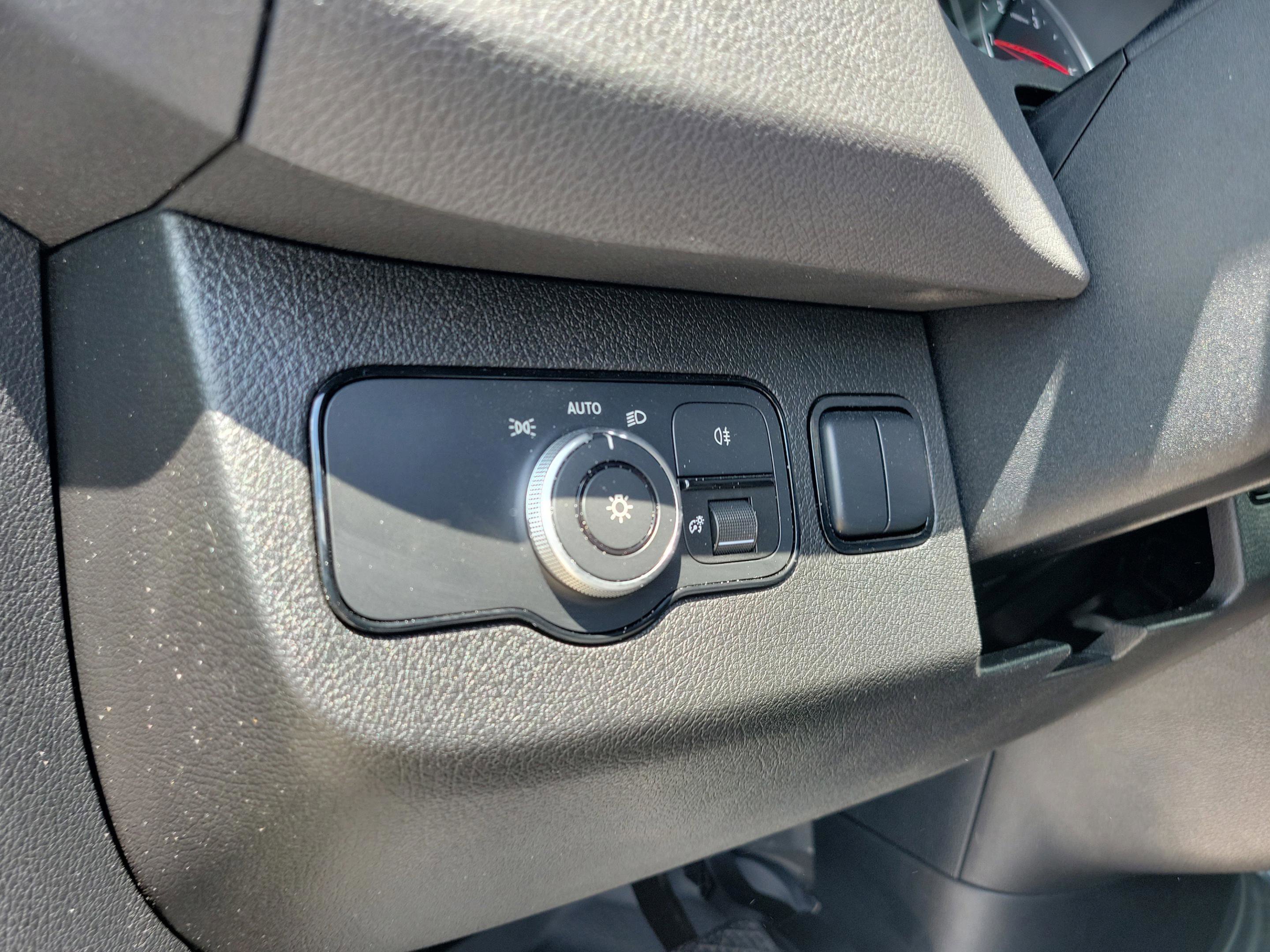 Used 2025 Mercedes-Benz Sprinter 2500 image 11