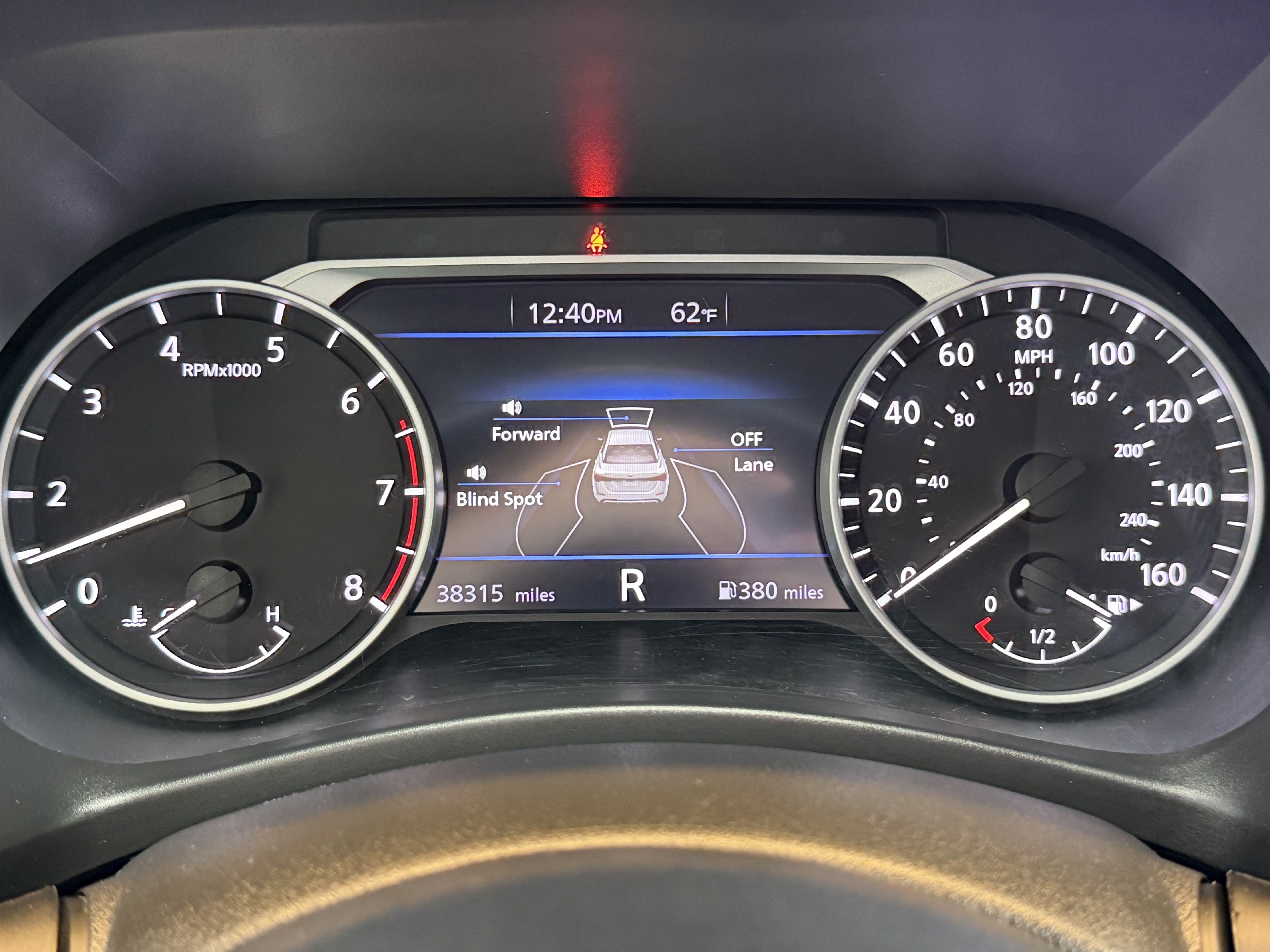 Used 2025 Nissan Sentra SR FWD image 11