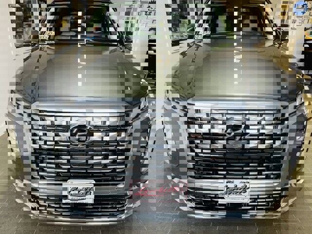 Used 2025 Hyundai Palisade Calligraphy image 3