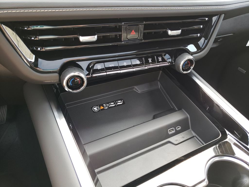 New 2026 Chevrolet Tahoe Premier w/ Sun And Tow Package AWD/4WD image 26