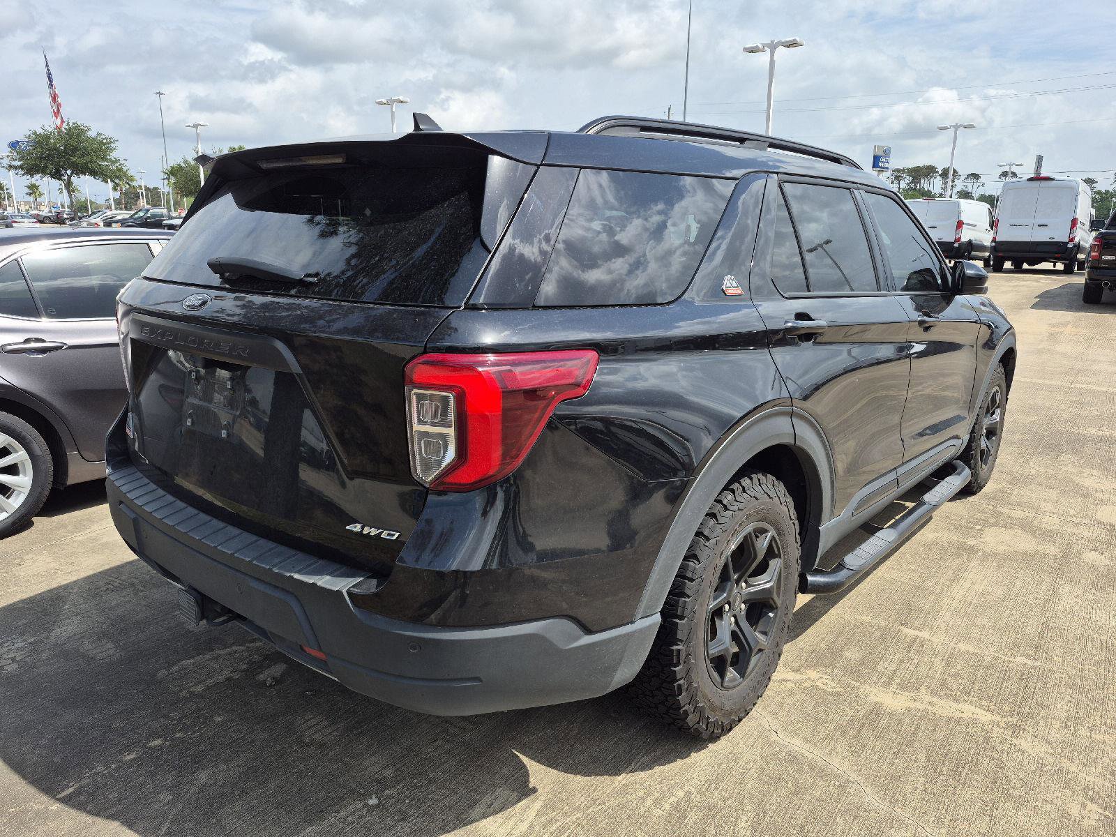 Used 2022 Ford Explorer Timberline w/ Timberline Technology Package image 3