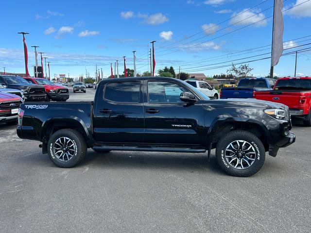 Used 2022 Toyota Tacoma 4x4 Double Cab image 2
