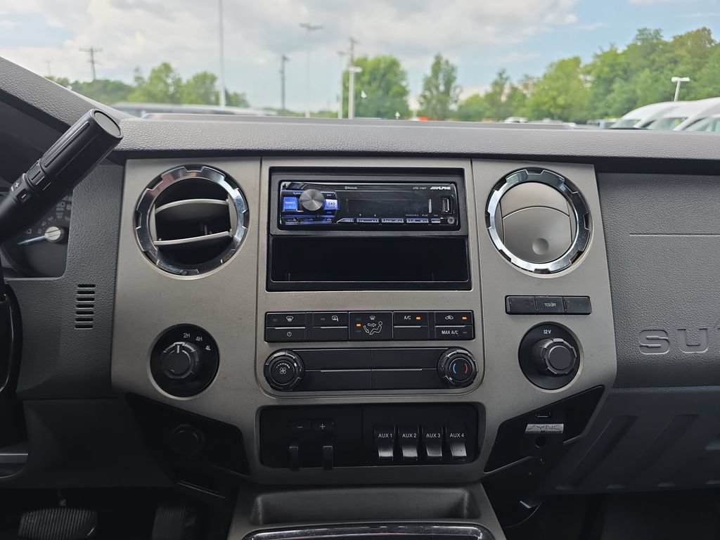 Used 2014 Ford F550 4x4 Crew Cab Super Duty image 31
