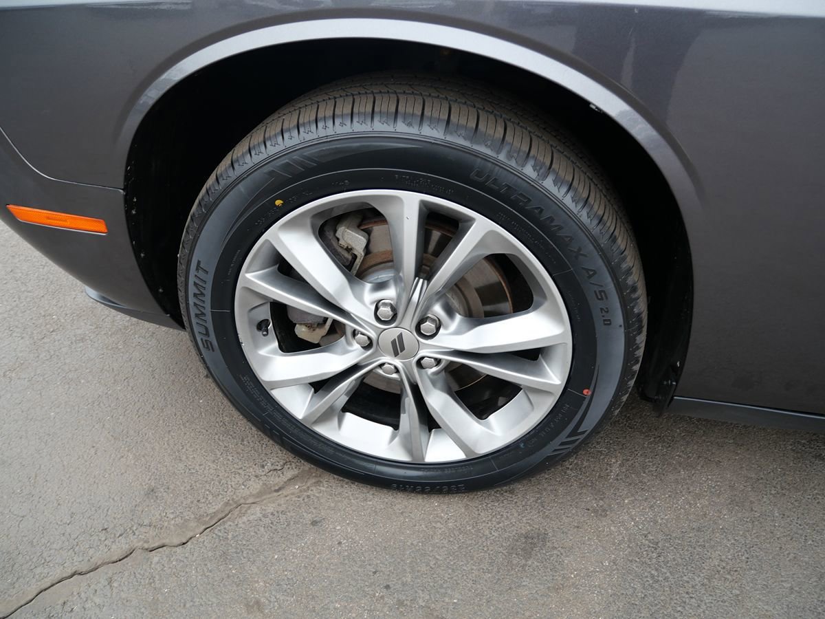 Used 2020 Dodge Challenger SXT AWD/4WD image 30