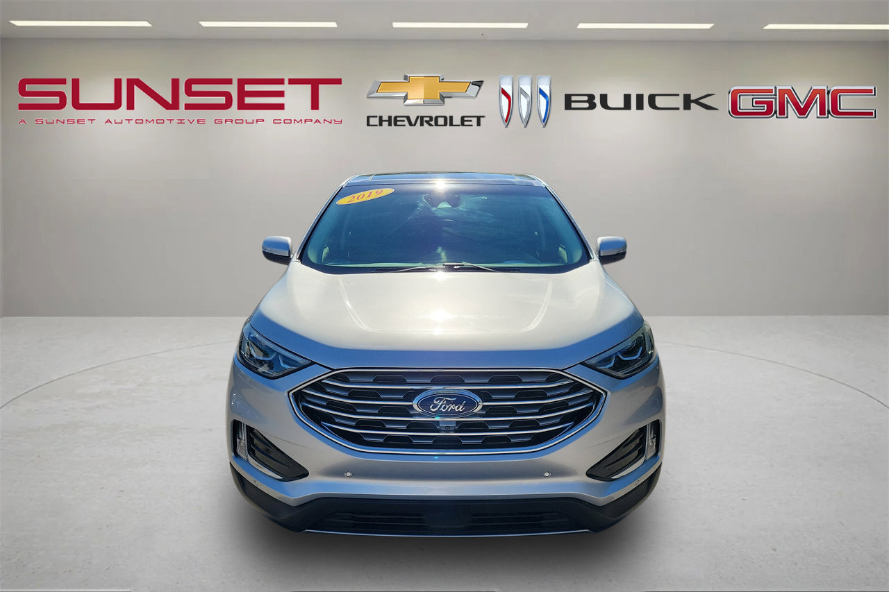 Used 2019 Ford Edge Titanium w/ Equipment Group 301A image 2