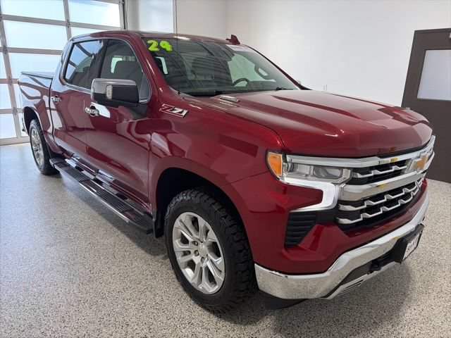 Used 2024 Chevrolet Silverado 1500 LTZ w/ LTZ Convenience Package II AWD/4WD image 2