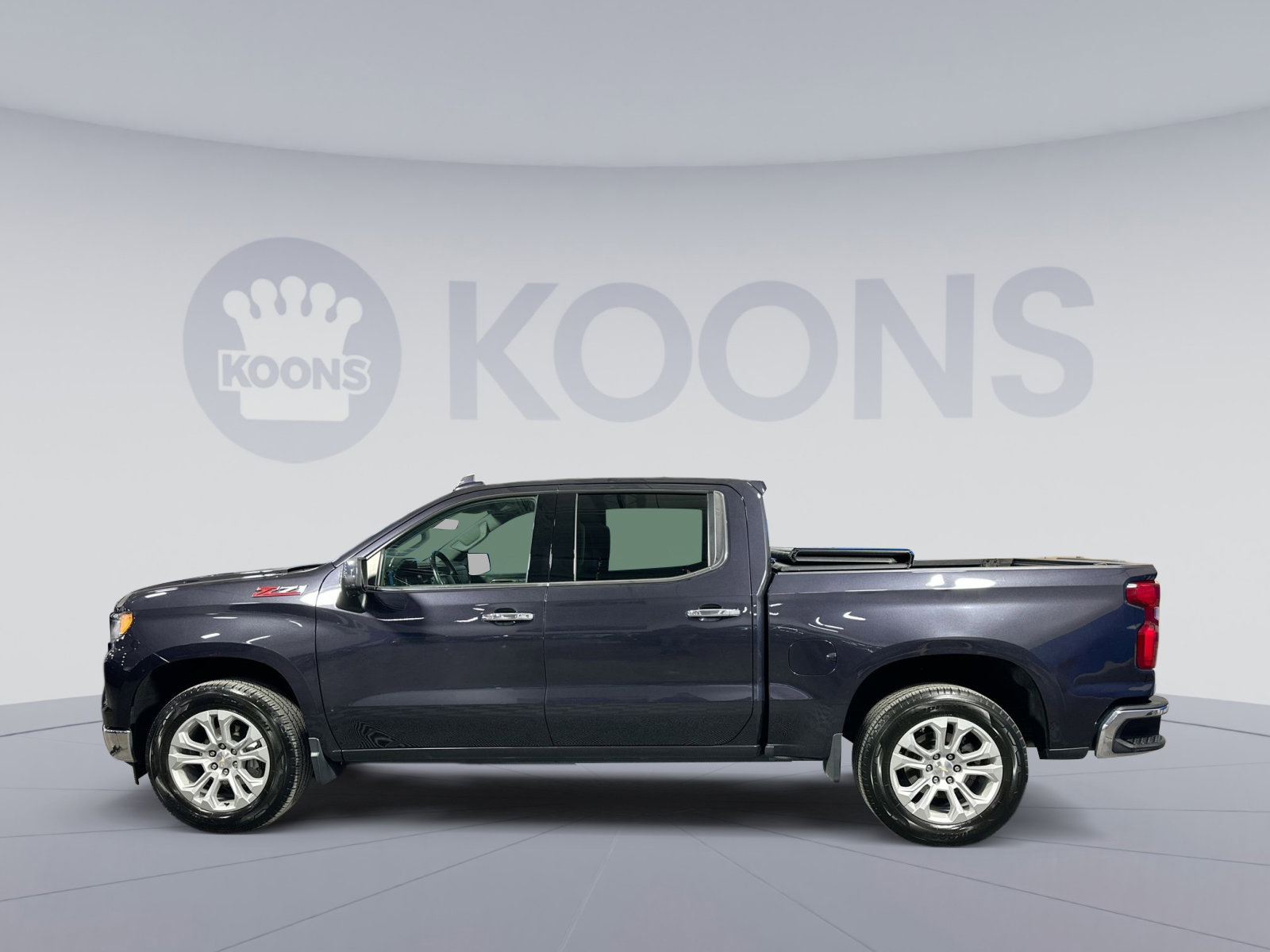 Used 2022 Chevrolet Silverado 1500 LTZ image 2