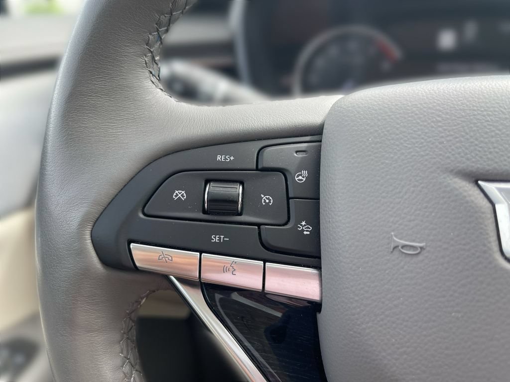 Certified 2024 Cadillac XT6 Premium Luxury w/ LPO, Floor Liner Package AWD/4WD image 12