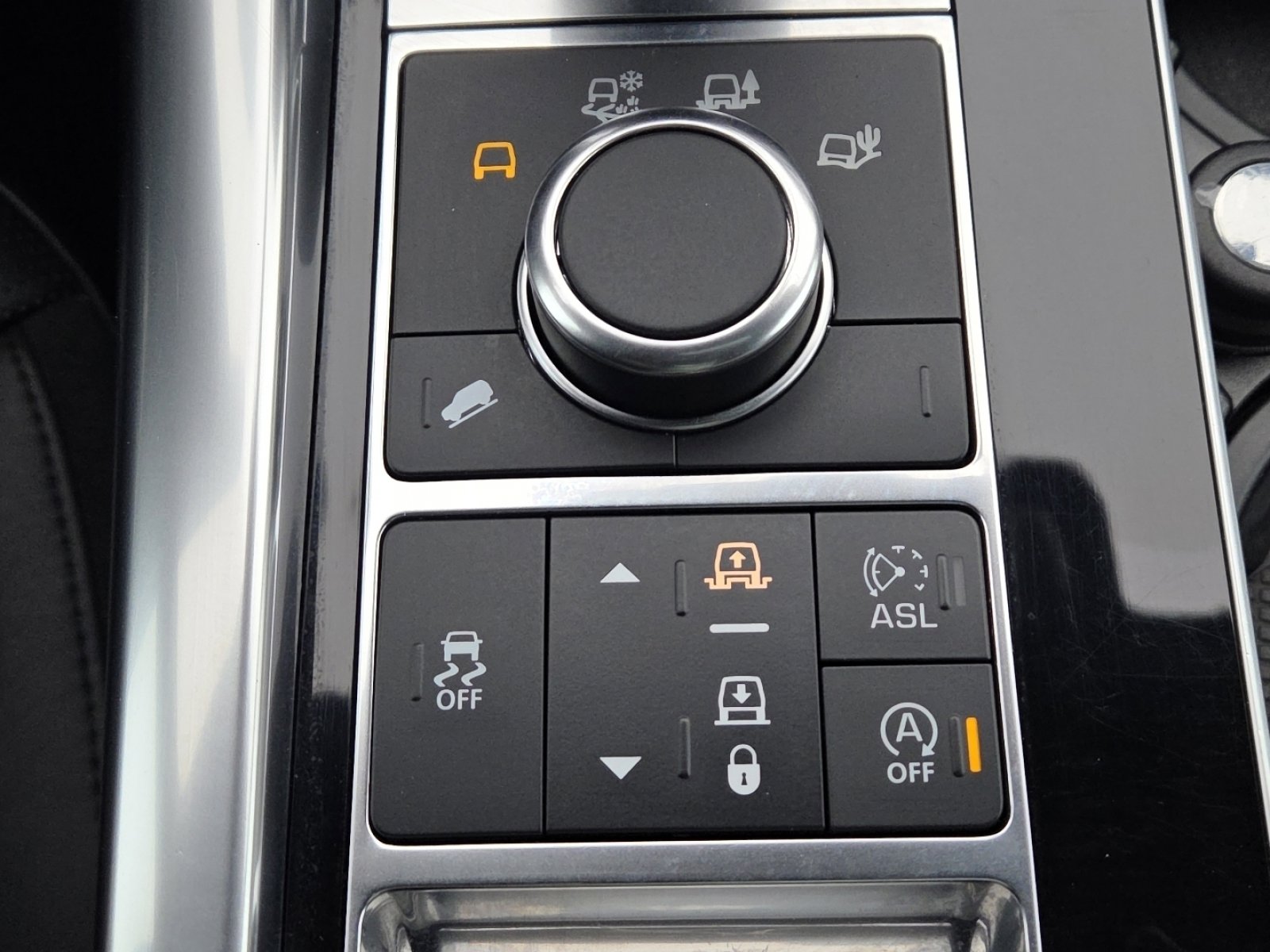 Used 2016 Land Rover Range Rover Sport HSE image 7