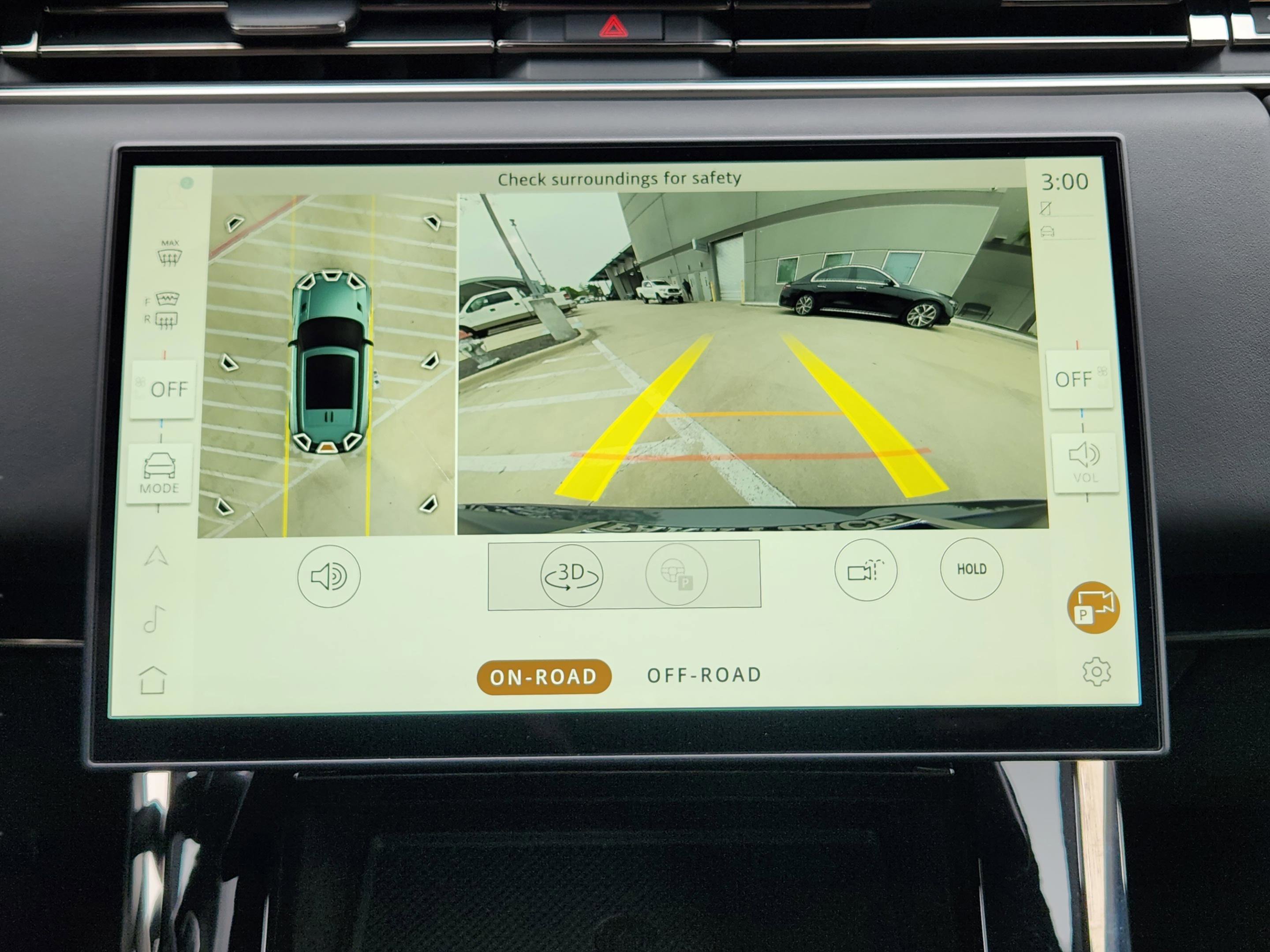 Used 2025 Land Rover Range Rover Sport SE AWD/4WD image 18